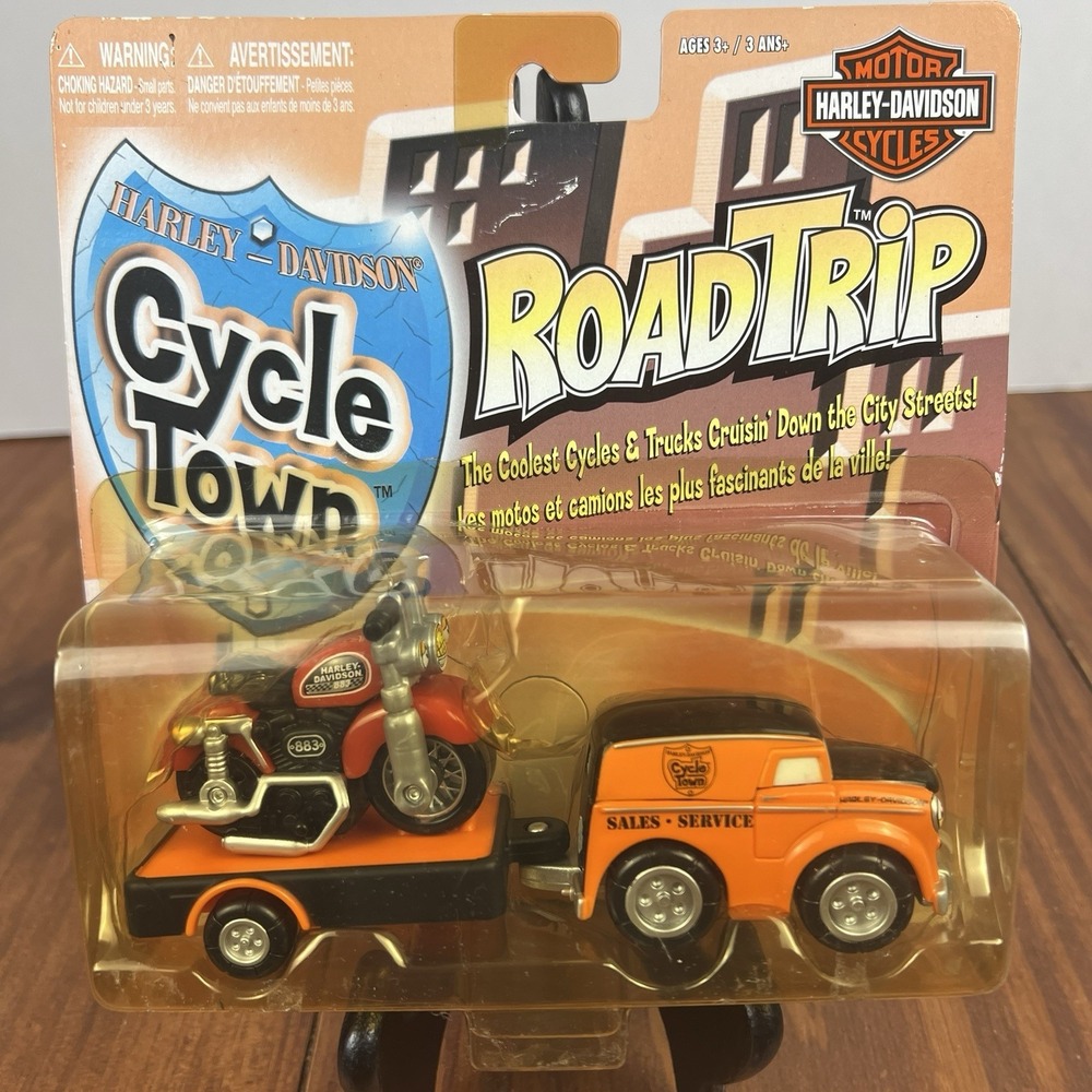 Harley Davidson Cycle Town RoadTrip Series Plastic Diecast Set Maisto 2006